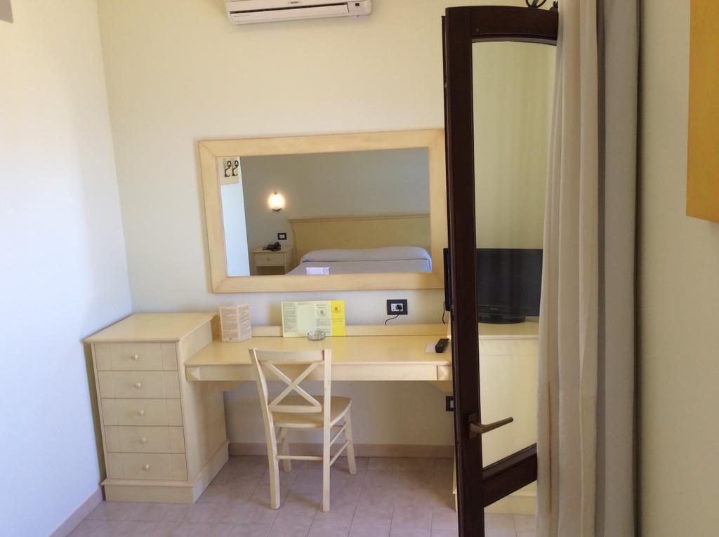 Torre Hotel - Adults Only توري دي كورساري المظهر الخارجي الصورة